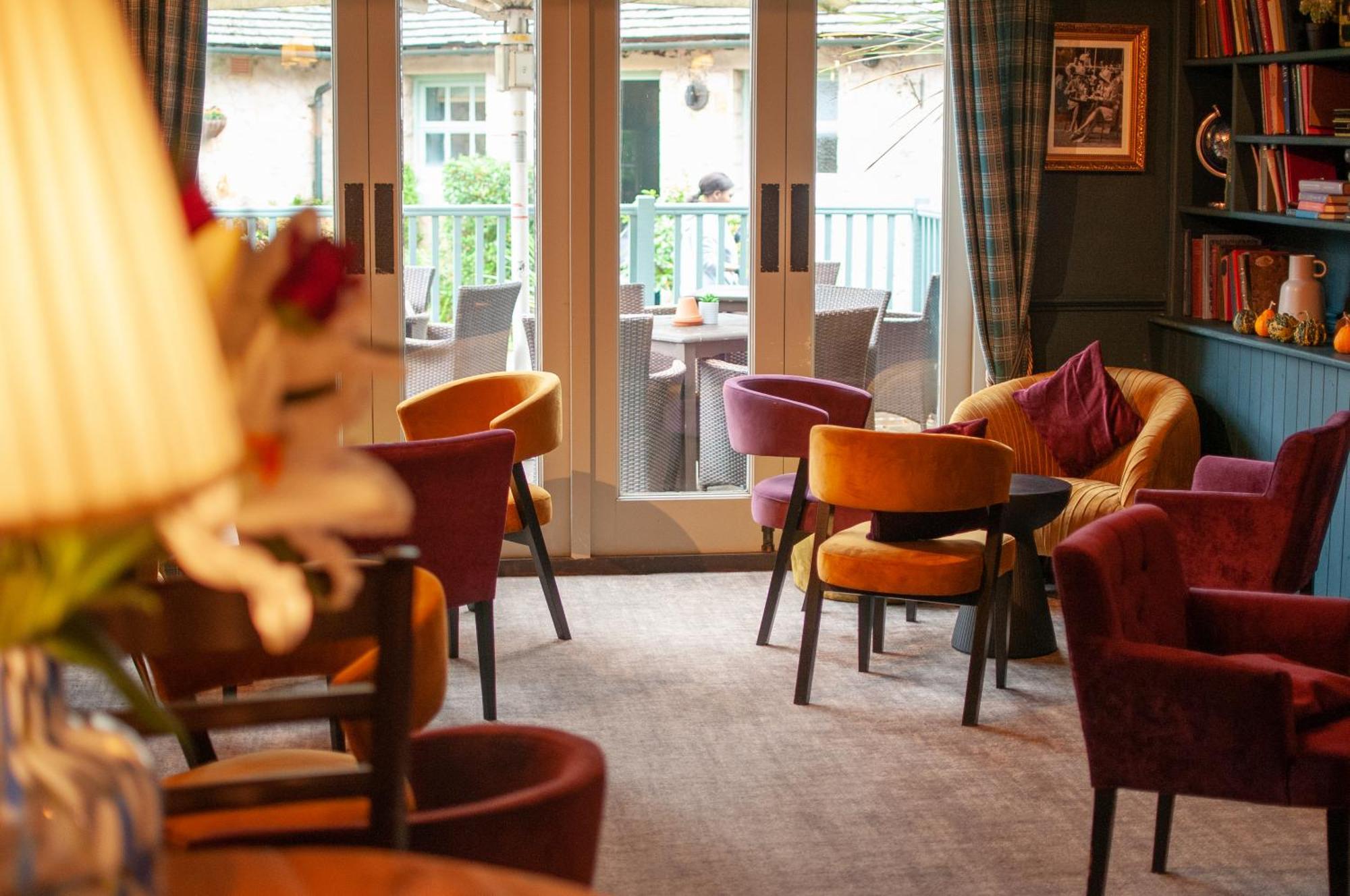 The Cowdray Arms Bed & Breakfast Worth  Ngoại thất bức ảnh